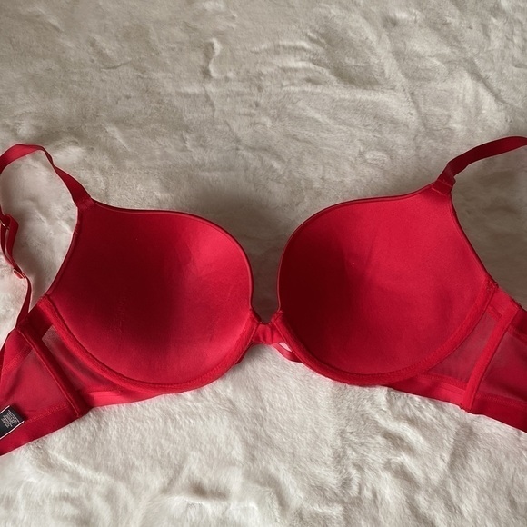 Victoria's Secret Red Lace Bra - Picture 3 of 6